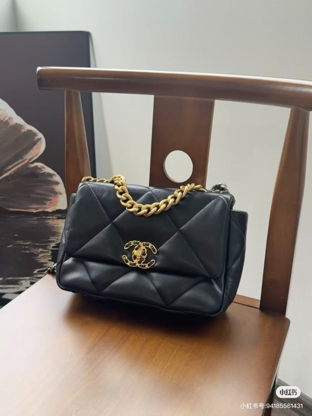 Classic CHANEL   bag: A Stylish and Versatile Choice for Elegance